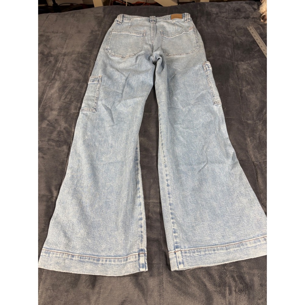 American Eagle Women 4 Regular Light Wash High Rise Wide Leg Cargo Jeans Stretch - Picture 12 of 14
